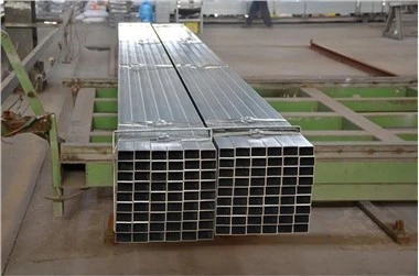 Оцинкованный квадратный полый профиль 25*25*3.0